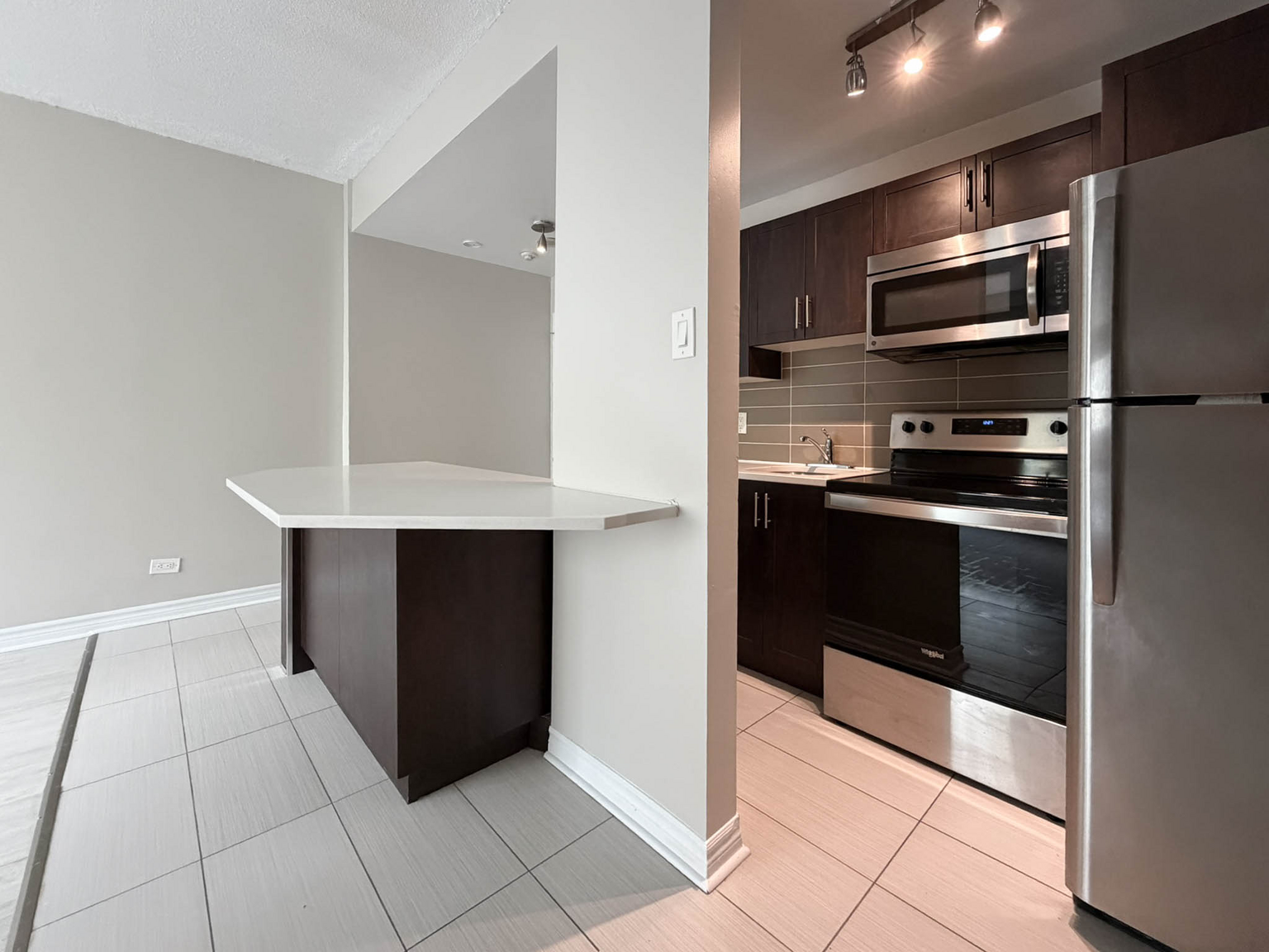 0410-1150 Sherbrooke Rue East, Montréal, QC, H2L 1L8 - 11
