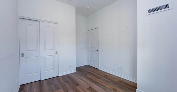 PH08-571 Prince Edward Drive North, Toronto, ON, M8X 0A1 - 23