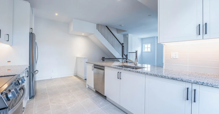 52-80 Thomas Street, Mississauga, ON, L5M 2R2 - 8