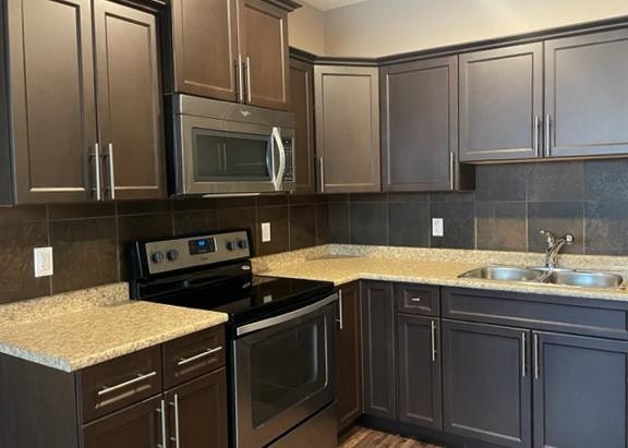 13451 L-13447 61 Street, Edmonton, AB, T5A 0V8 - 9