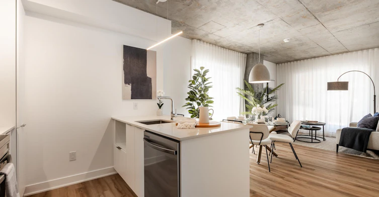 5460 Sherbrooke E Street, Montréal, QC, H1N 0E8