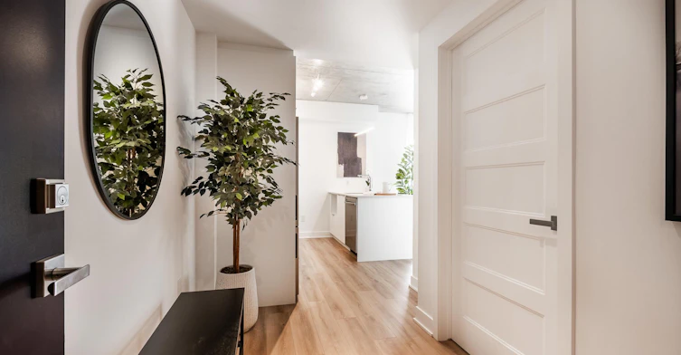 5460 Sherbrooke E Street, Montréal, QC, H1N 0E8