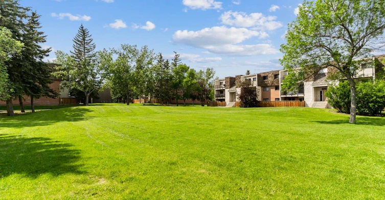 5300 Rundlehorn Drive NE, Calgary, AB, T1Y 3V5 - 9