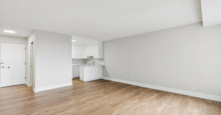 12207 Jasper Avenue, Edmonton, AB, T5N 3K2 - 7
