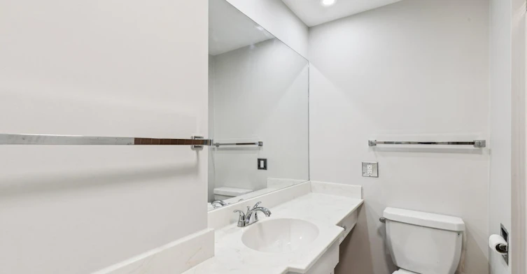 12207 Jasper Avenue, Edmonton, AB, T5N 3K2 - 12