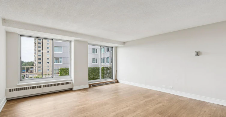 12207 Jasper Avenue, Edmonton, AB, T5N 3K2 - 2