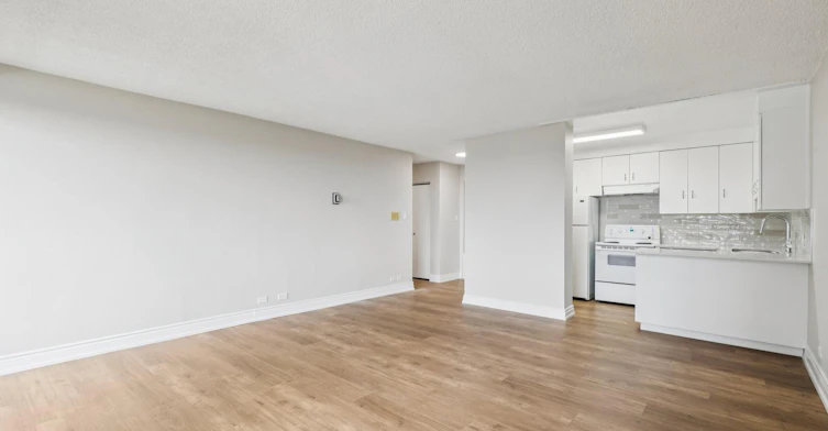 12207 Jasper Avenue, Edmonton, AB, T5N 3K2 - 8
