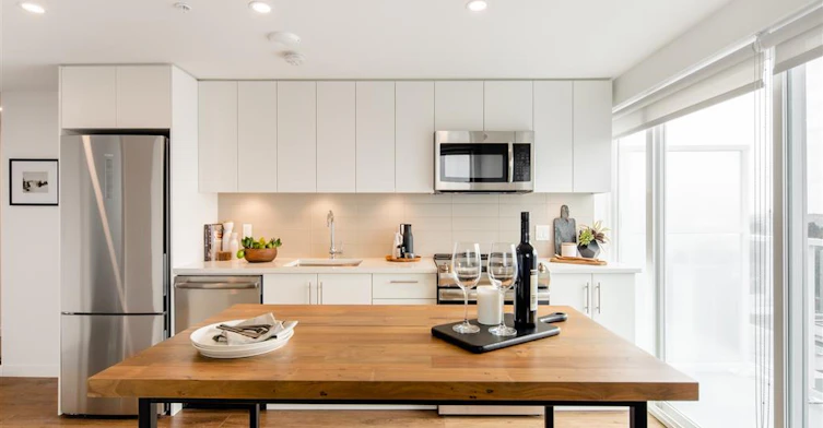 E0801-1441 St Georges Avenue, North Vancouver, BC, V7L 3J4 - 21