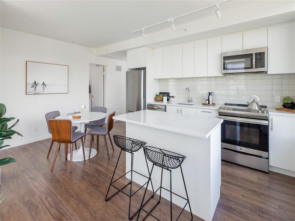 E1407-1441 St Georges Avenue, North Vancouver, BC, V7L 3J4 - 22