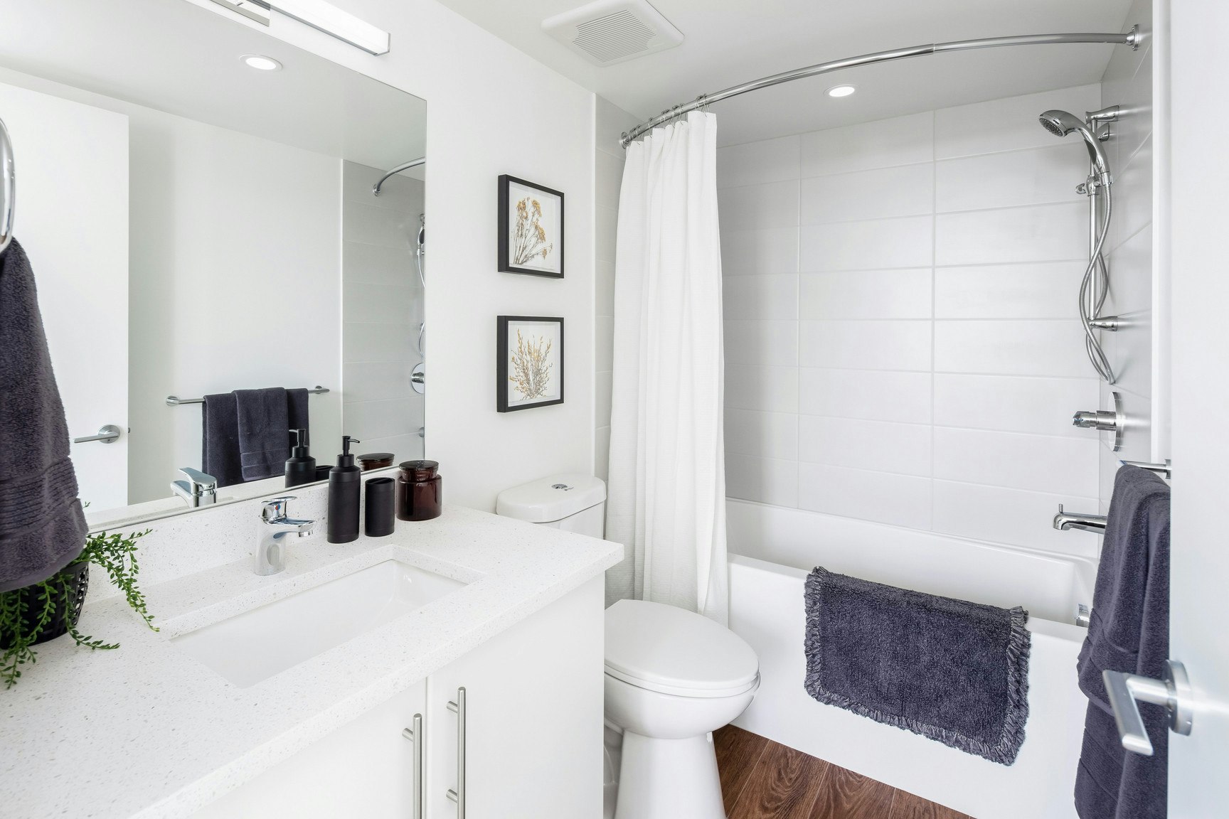 W2008-1441 St Georges Avenue, North Vancouver, BC, V7L 3J4 - 25