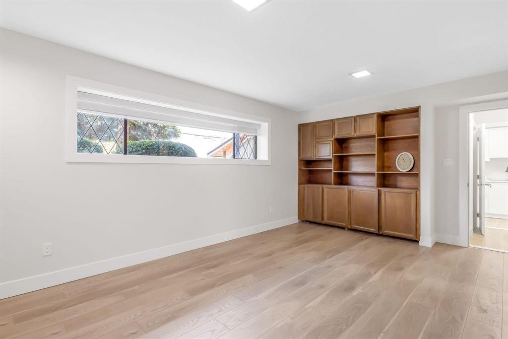11246 135 Street, Surrey, BC, V3R 2Z7