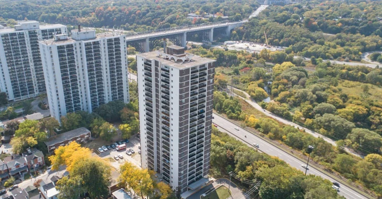 33 Eastmount Avenue, Toronto, ON, M4K 1V3
