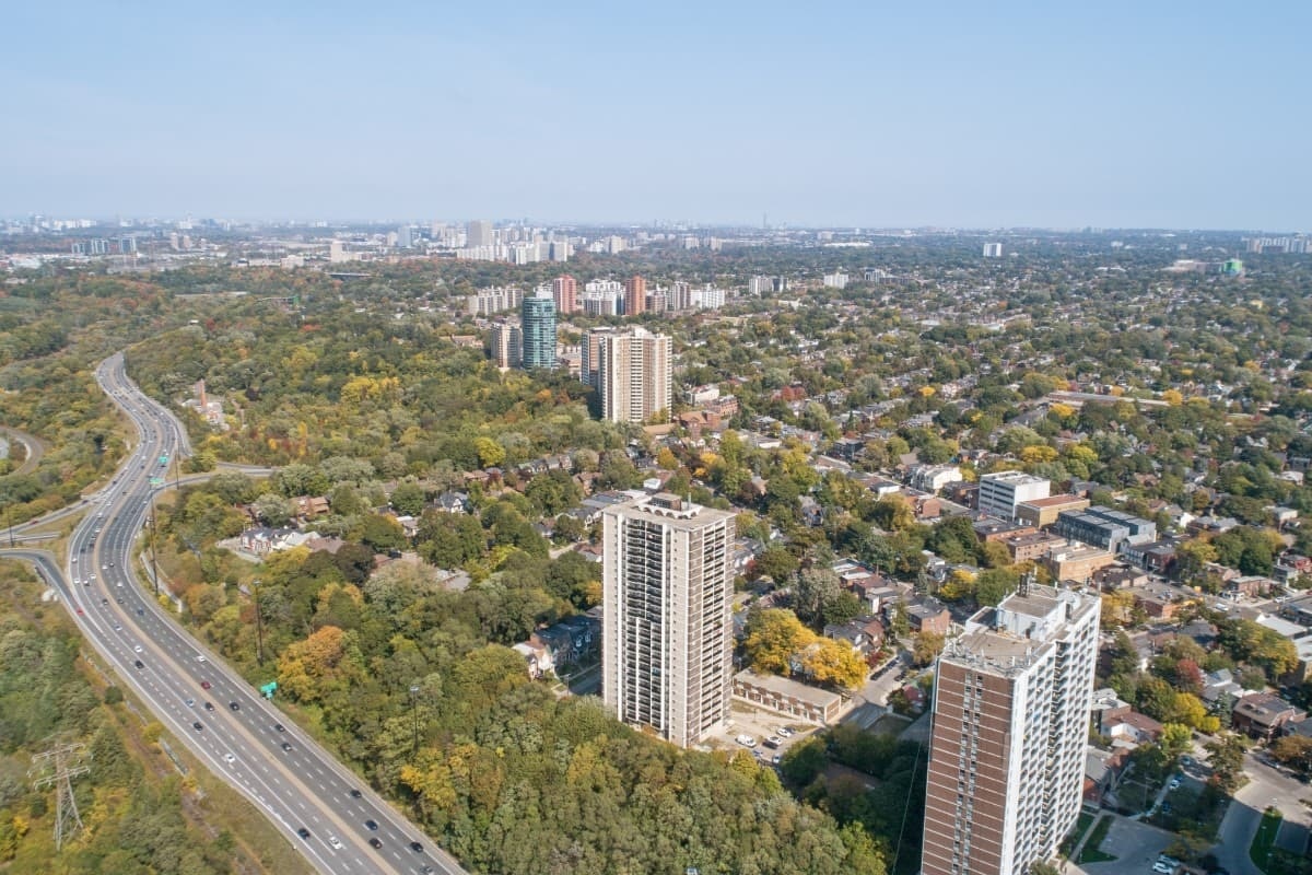 33 Eastmount Avenue, Toronto, ON, M4K 1V3 - 6