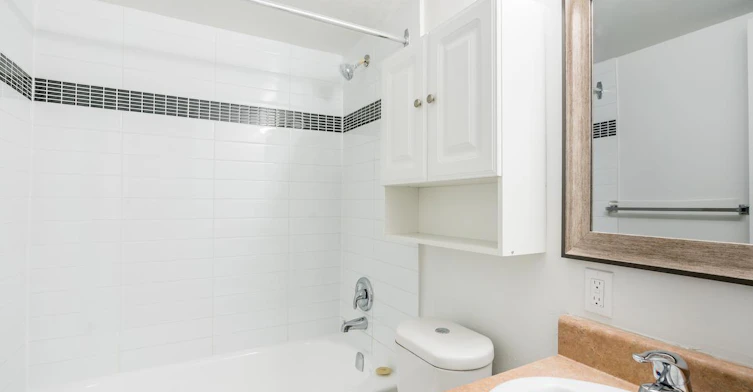 33 Eastmount Avenue, Toronto, ON, M4K 1V3 - 12