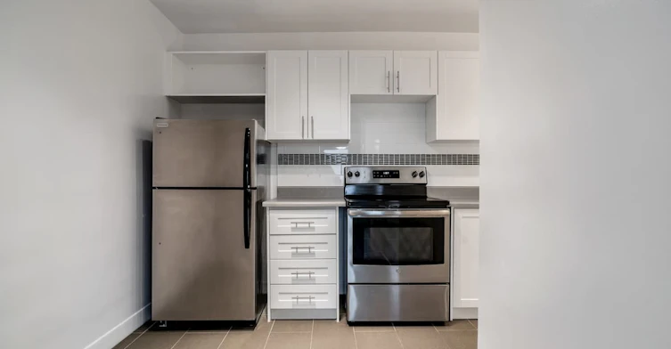 270 Sheldon Avenue, Toronto, ON, M8W 4M1 - 8