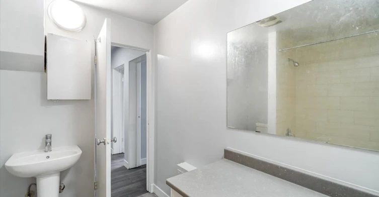 1303 Eighth Avenue, New Westminster, BC, V3M 2S2 - 13