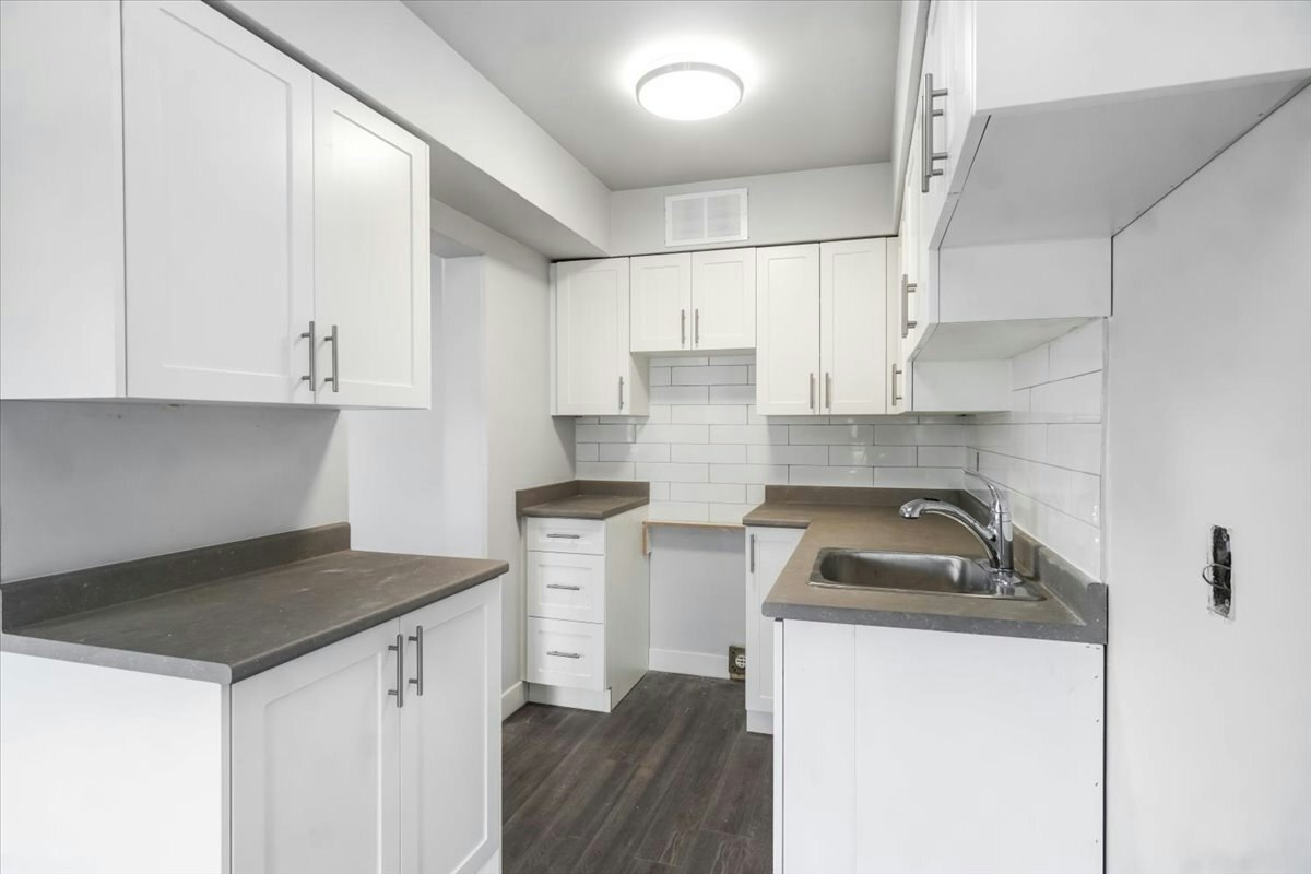 1303 Eighth Avenue, New Westminster, BC, V3M 2S2 - 4