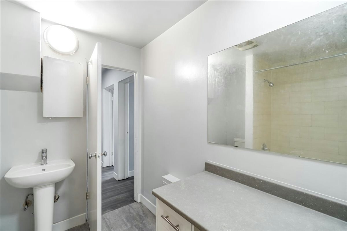 1303 Eighth Avenue, New Westminster, BC, V3M 2S2 - 9
