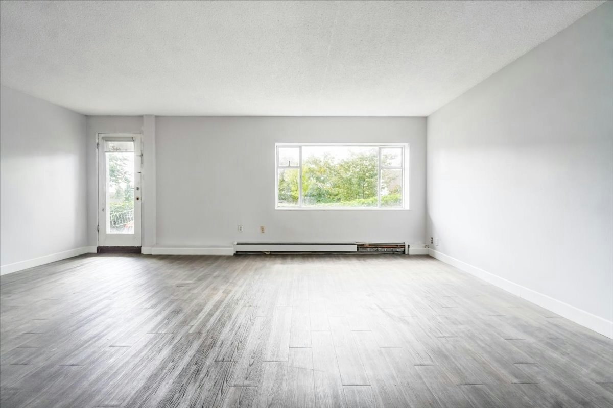 1303 Eighth Avenue, New Westminster, BC, V3M 2S2 - 2