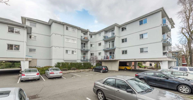 3234 Quadra Street, Saanich, BC, V8X 1G4 - 4