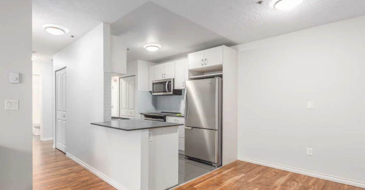 3234 Quadra Street, Saanich, BC, V8X 1G4 - 7