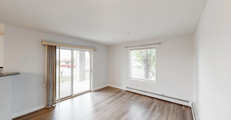 4000 Somervale Court Southwest, Calgary, AB, T2Y 4J3 - 5