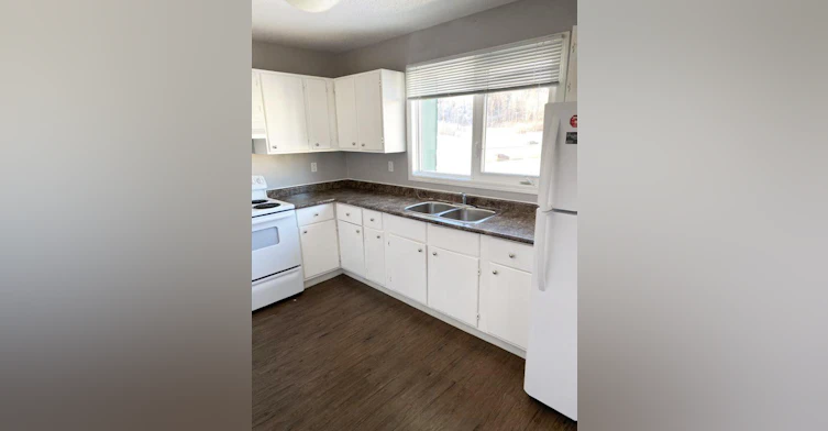 16 Saunderson Avenue, Fort Mcmurray, AB, T9H 3Z6 - 8