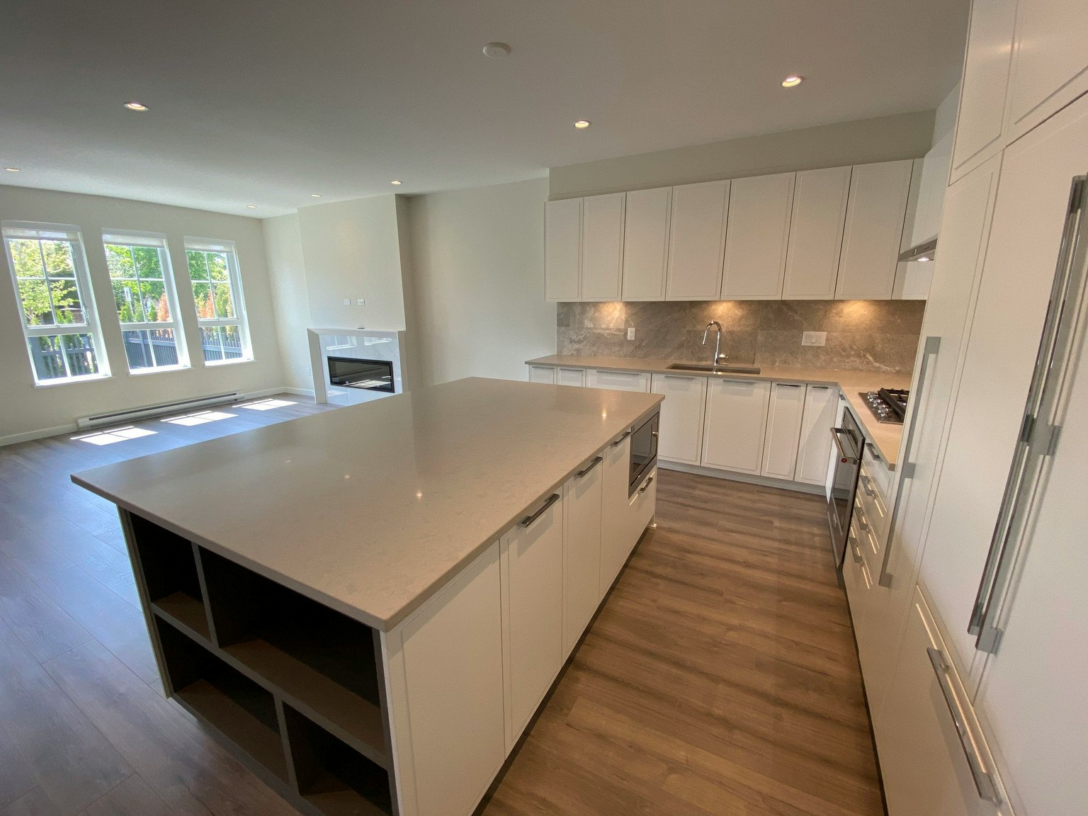 124-5311 Admiral Way, Delta, BC, V4K 0E2 - 3
