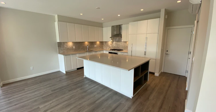 124-5311 Admiral Way, Delta, BC, V4K 0E2 - 5