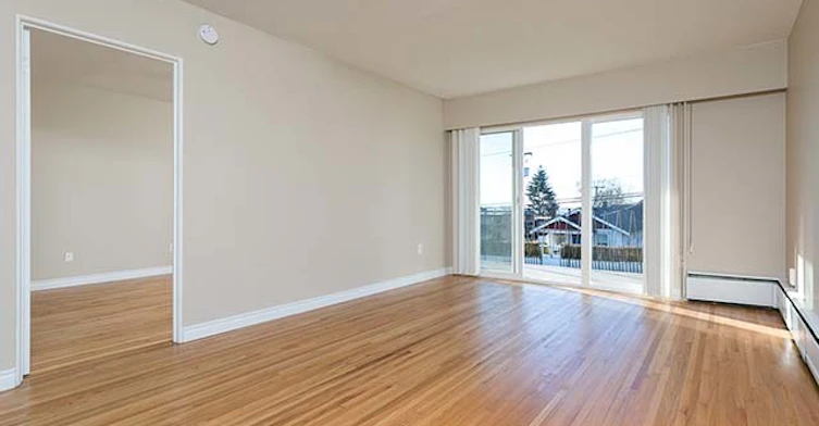 910 St. Andrews Street, New Westminster, BC, V3M 1W2 - 2