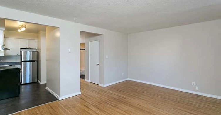 910 St. Andrews Street, New Westminster, BC, V3M 1W2 - 5