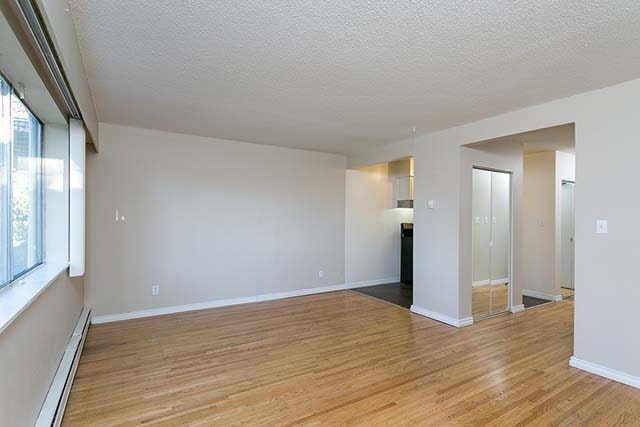 910 St. Andrews Street, New Westminster, BC, V3M 1W2 - 9