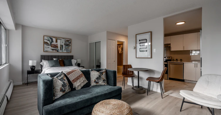 A-135 Deguire Boulevard, Montréal, QC, H4N 1N9