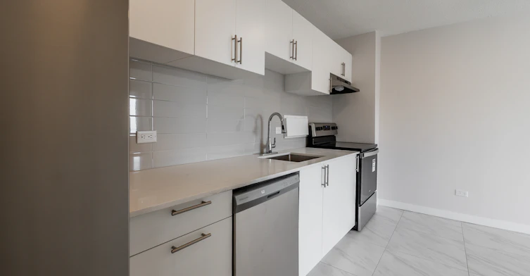 B-135 Deguire Boulevard, Montréal, QC, H4N 1N9 - 15