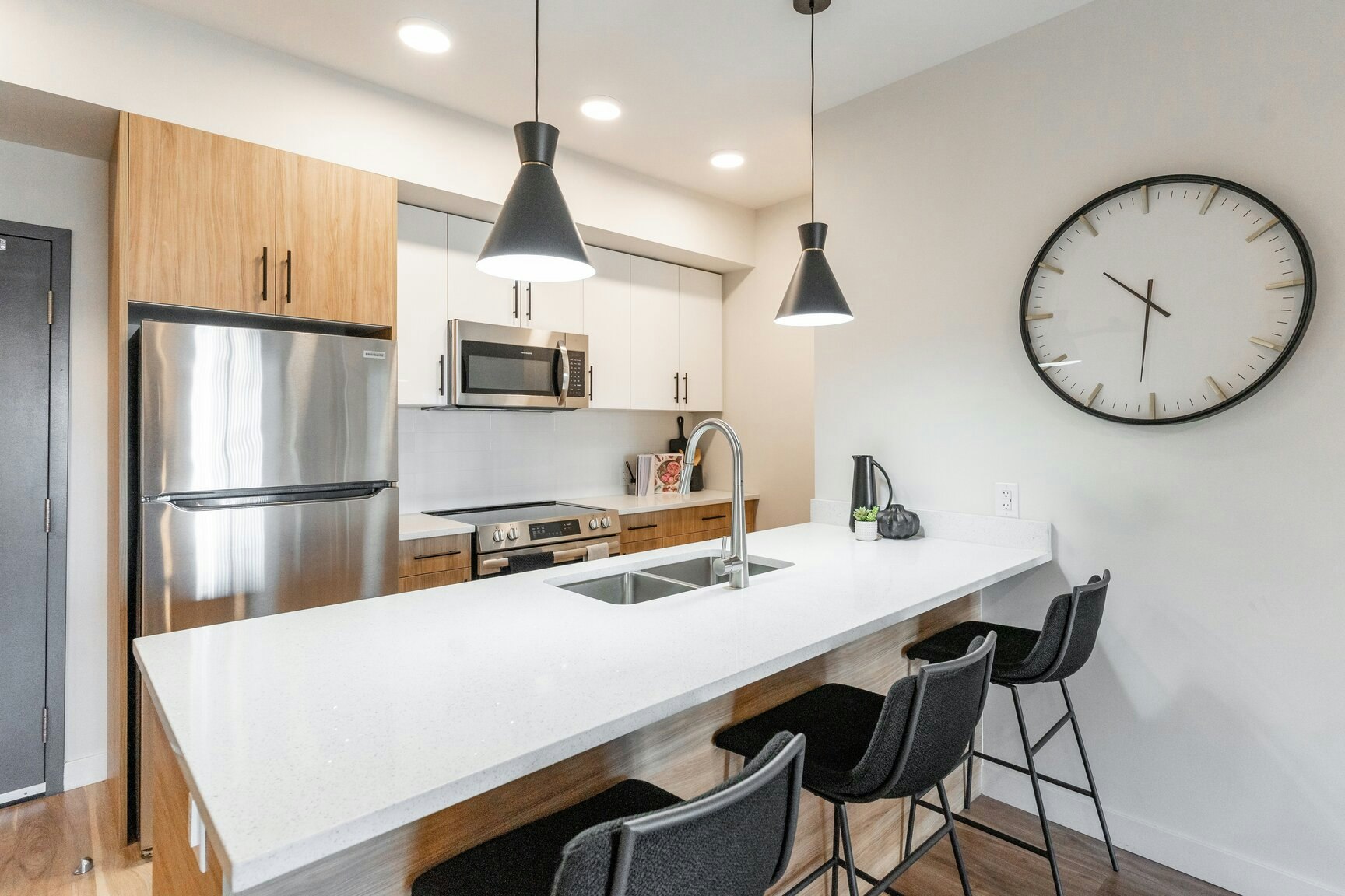 9726-411-9738 137 Avenue, Edmonton, AB, T5E 1Y8 - 3