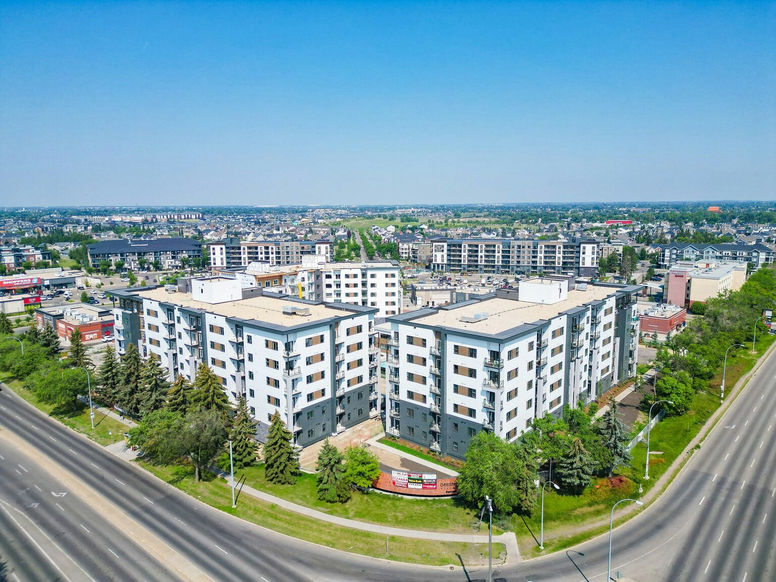 9720-110-9738 137 Avenue, Edmonton, AB, T5E 1Y8