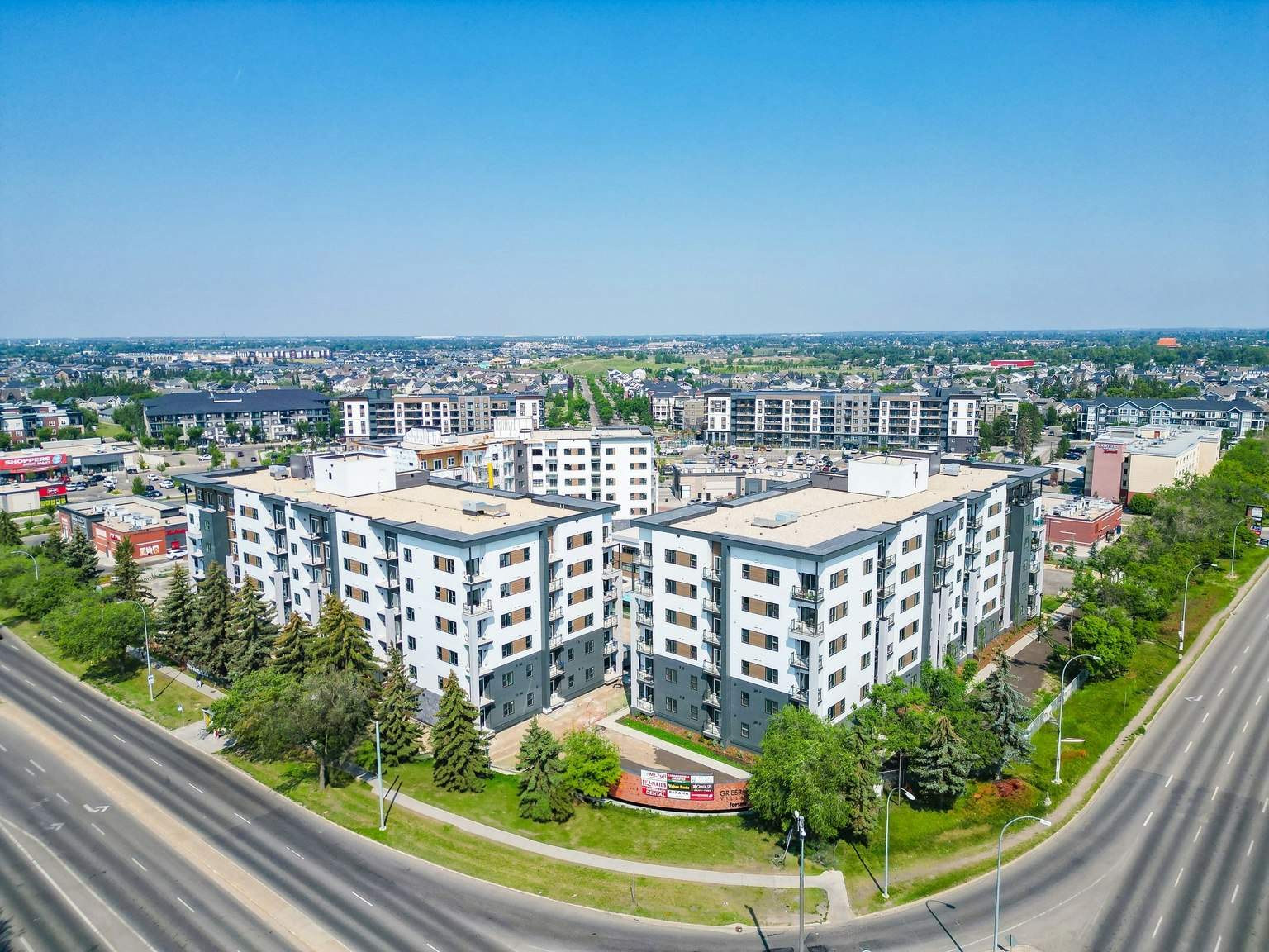 9720-108-9738 137 Avenue, Edmonton, AB, T5E 1Y8
