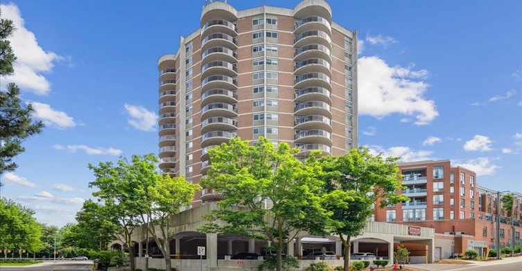 6 John Street, Oakville, ON, L6K 3T1