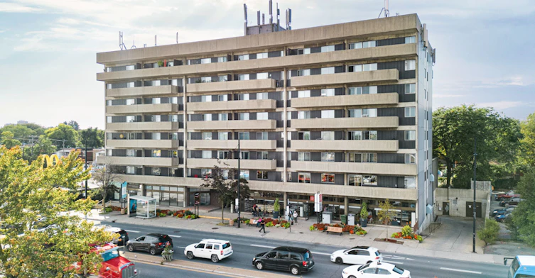 6465 Sherbrooke Street East, Montréal, QC, H1N 3N6
