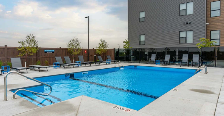 4065-607-4067 Portage Avenue, Winnipeg, MB, R4H 1C6 - 5