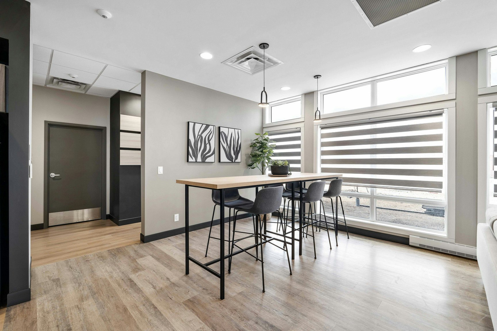 4065-607-4067 Portage Avenue, Winnipeg, MB, R4H 1C6 - 36