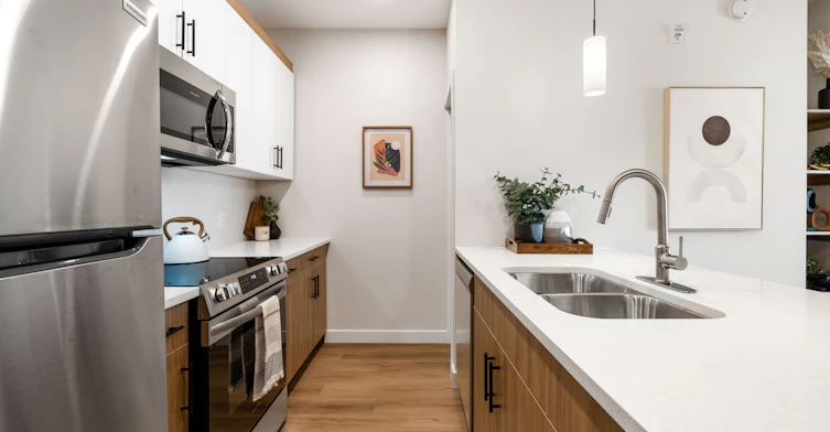 4065-607-4067 Portage Avenue, Winnipeg, MB, R4H 1C6 - 14