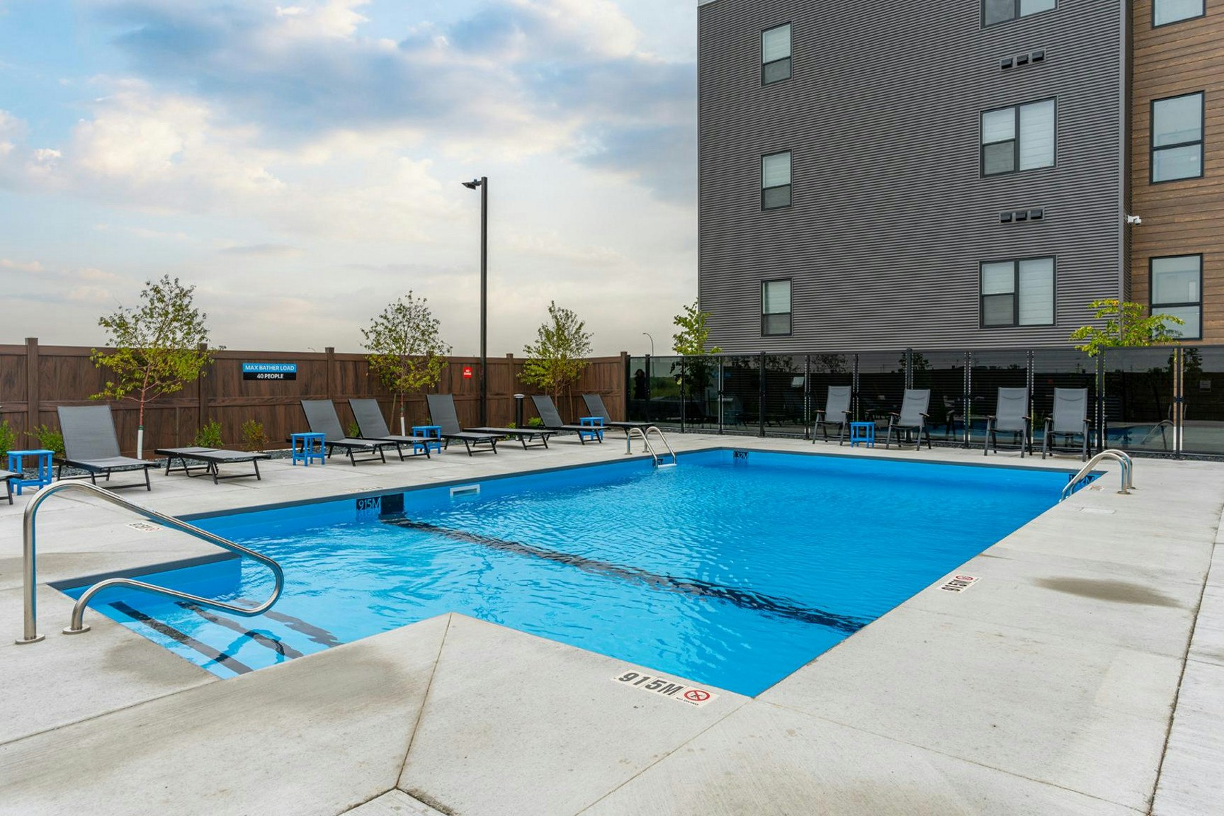 4069-206-4067 Portage Avenue, Winnipeg, MB, R4H 1C6 - 4