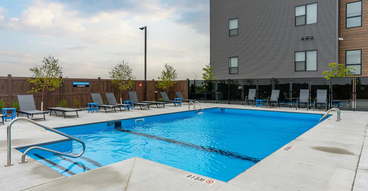 4069-206-4067 Portage Avenue, Winnipeg, MB, R4H 1C6 - 4
