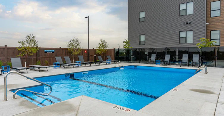 4065-114-4067 Portage Avenue, Winnipeg, MB, R4H 1C6 - 4