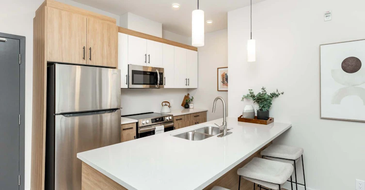 4065-114-4067 Portage Avenue, Winnipeg, MB, R4H 1C6 - 2