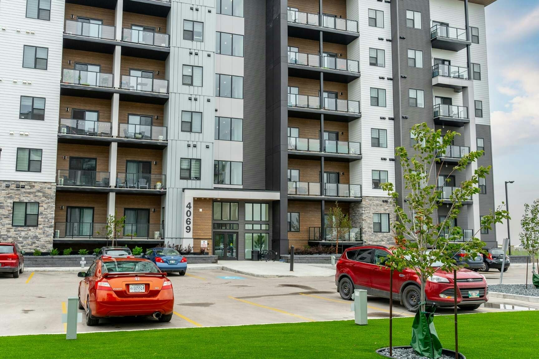 4065-114-4067 Portage Avenue, Winnipeg, MB, R4H 1C6 - 3