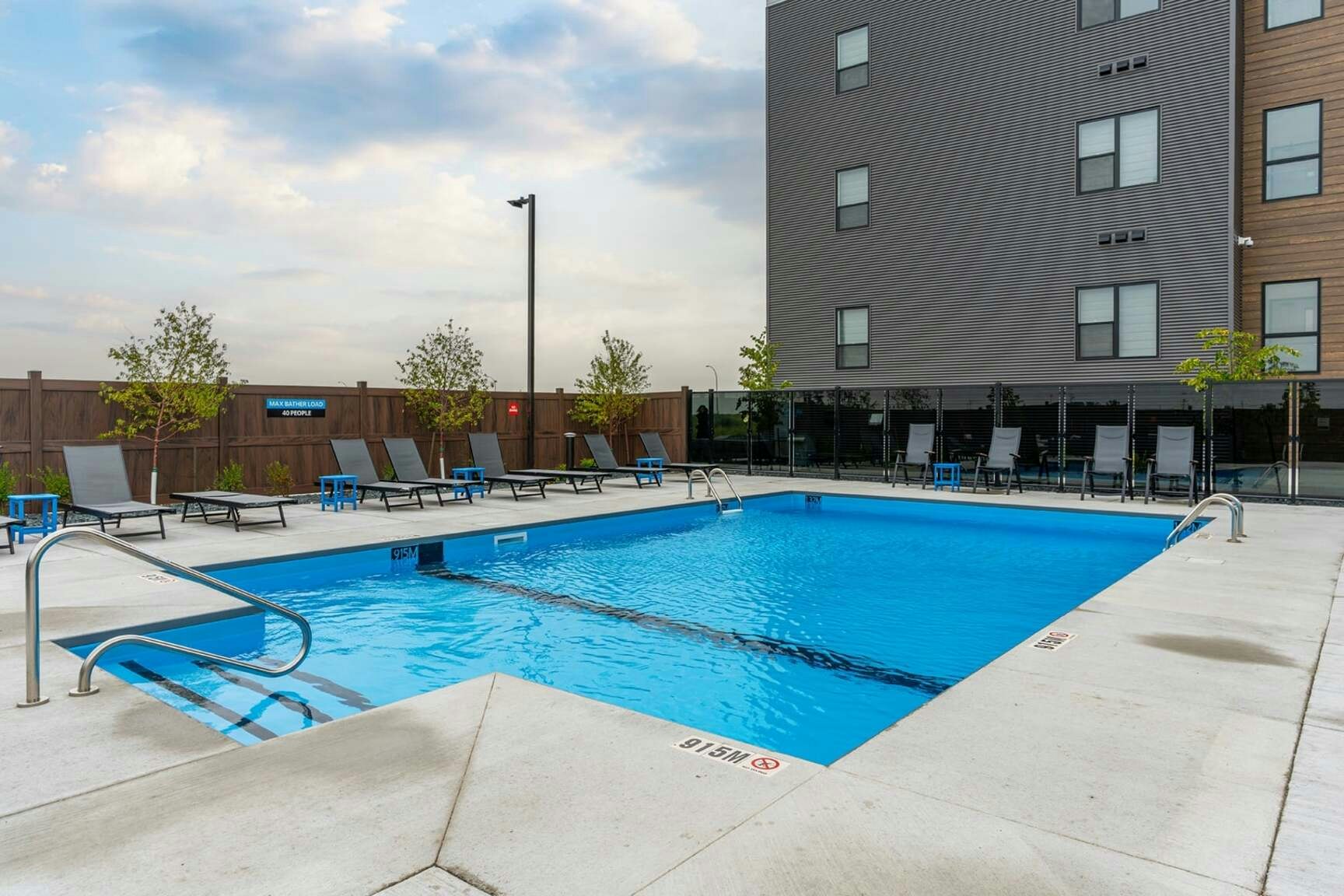 4065-114-4067 Portage Avenue, Winnipeg, MB, R4H 1C6 - 5