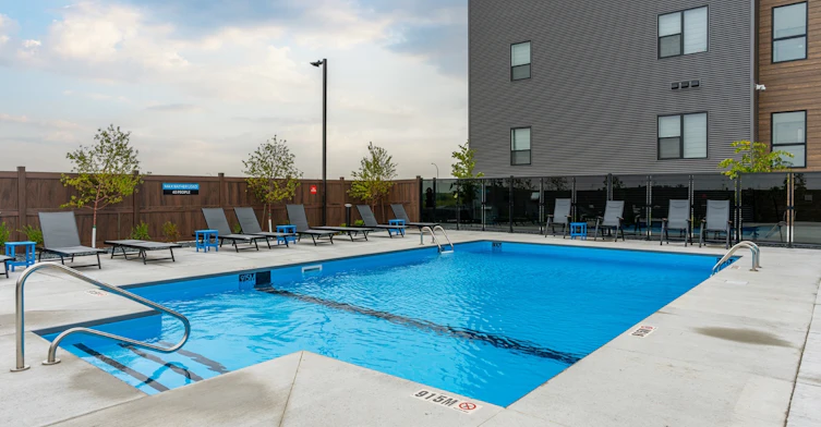 4069-409-4067 Portage Avenue, Winnipeg, MB, R4H 1C6 - 4
