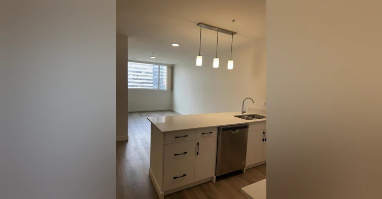 1002-825 8 Avenue SW, Calgary, AB, T2P 2T4 - 2